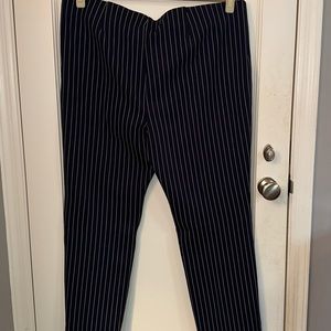 Chico’s Navy blue pinstriped pull on pants Chico’s size 3.5 petite